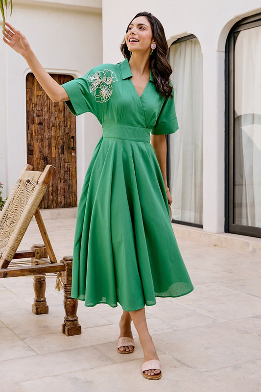 Green Viscose Embroidery Collared A-line Dress