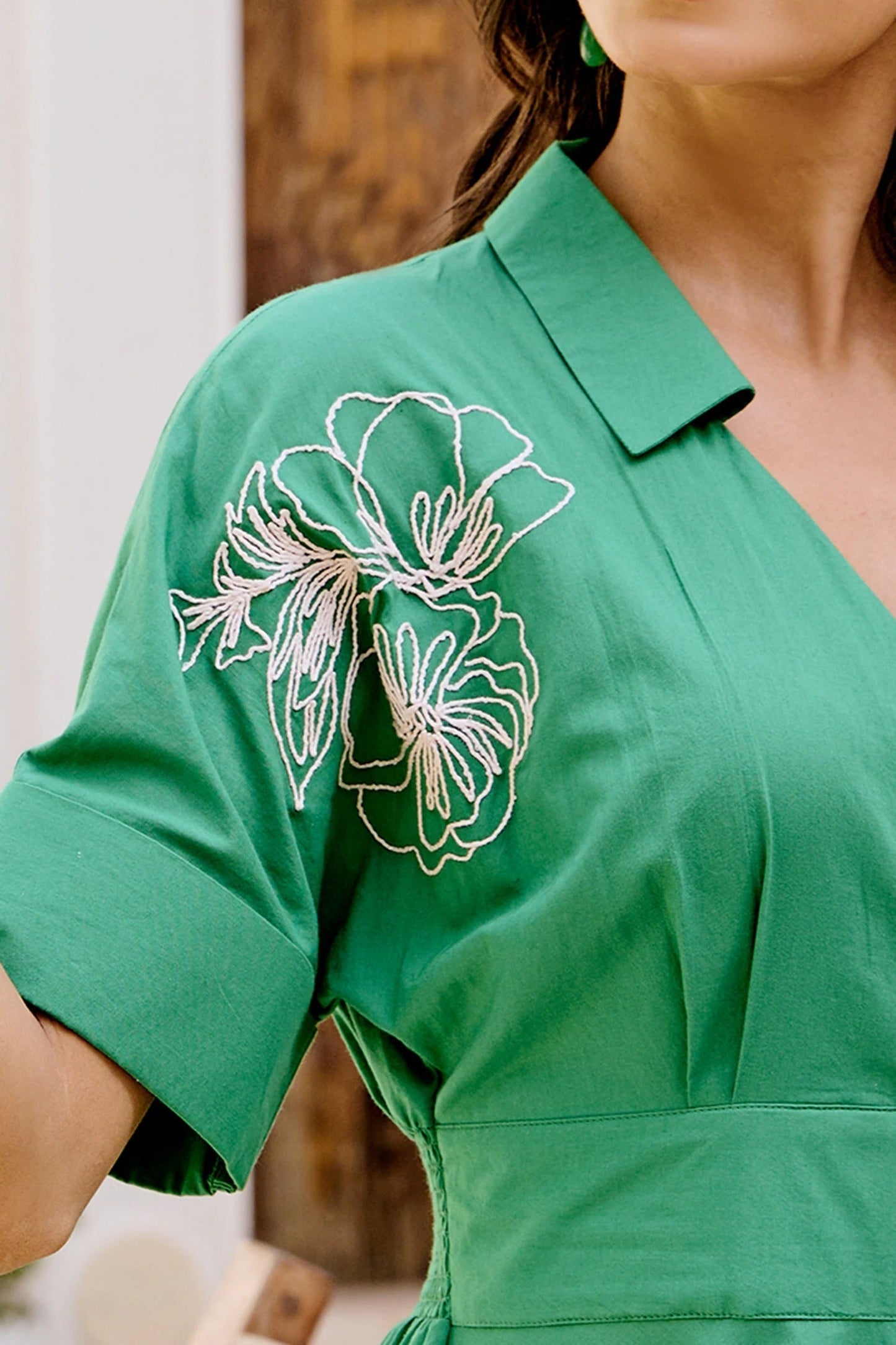 Green Viscose Embroidery Collared A-line Dress