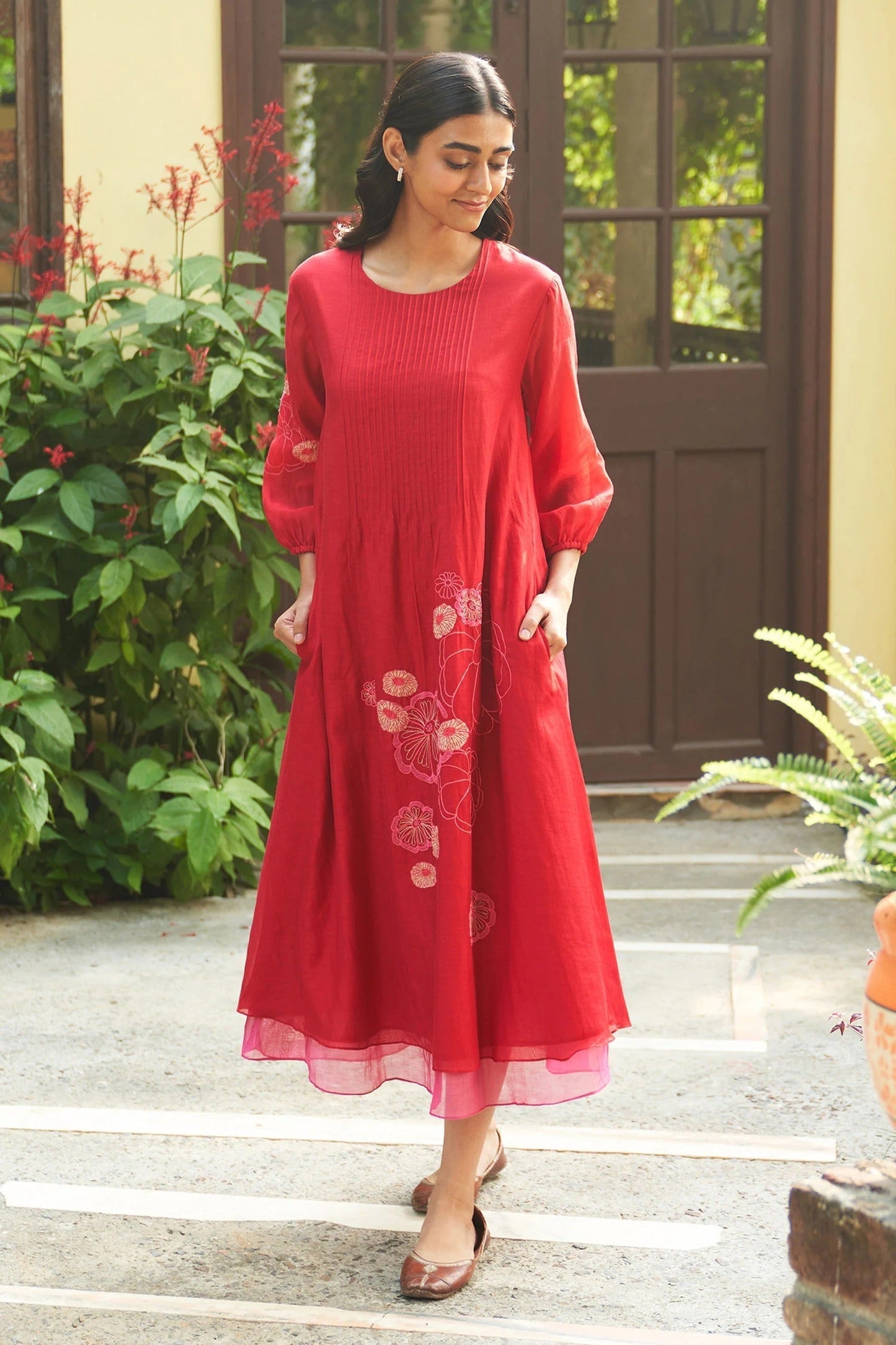Red Cotton Embroidery Round Neck Floral Applique Midi Dress