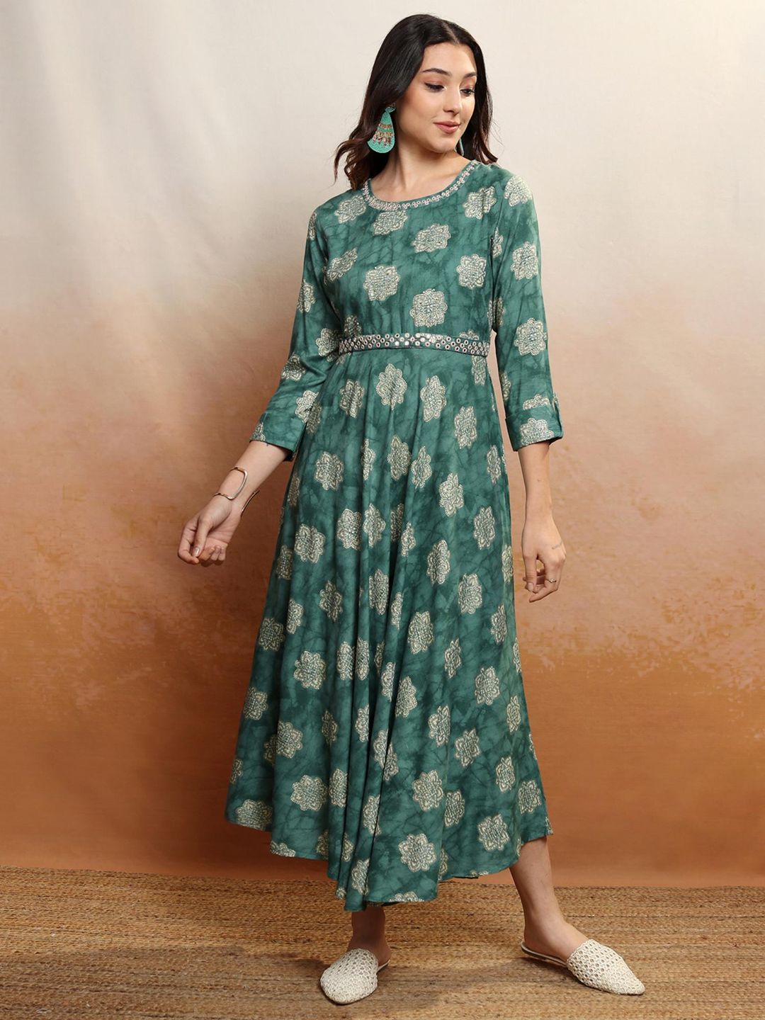 Women Ethnic Floral Printed Maxi Dress with Belt (Set of 2)