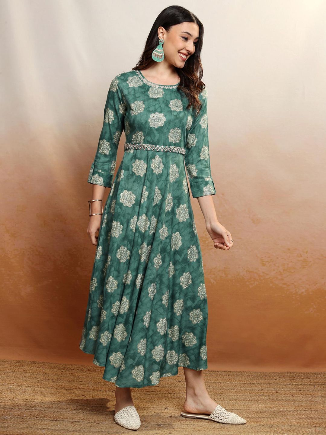 Women Ethnic Floral Printed Maxi Dress with Belt (Set of 2)