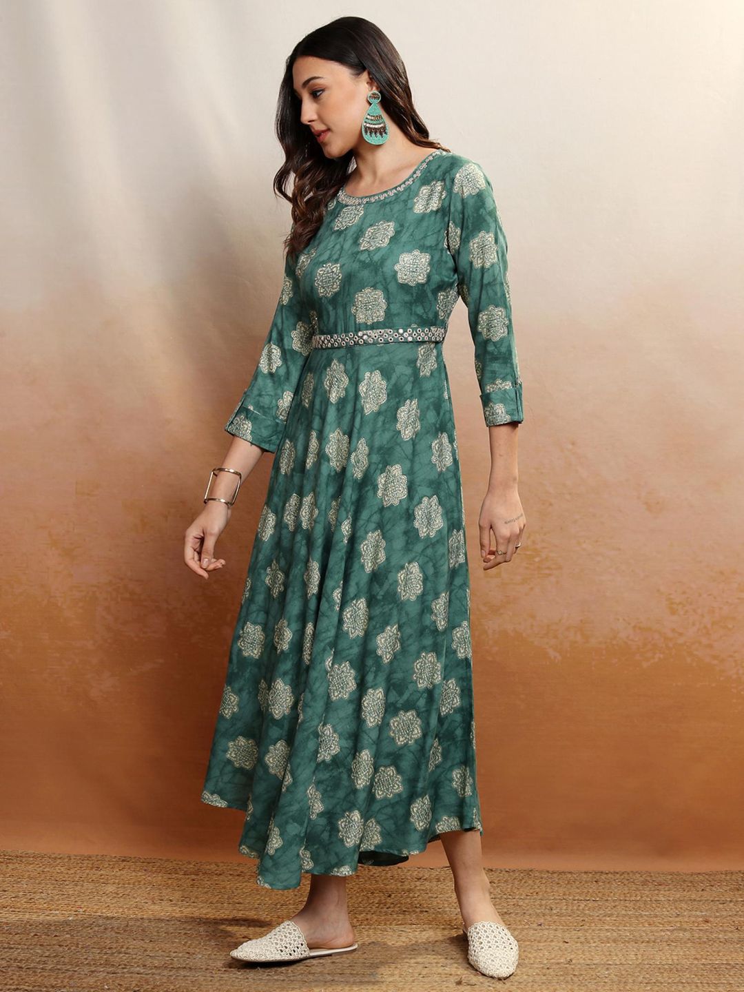 Women Ethnic Floral Printed Maxi Dress with Belt (Set of 2)