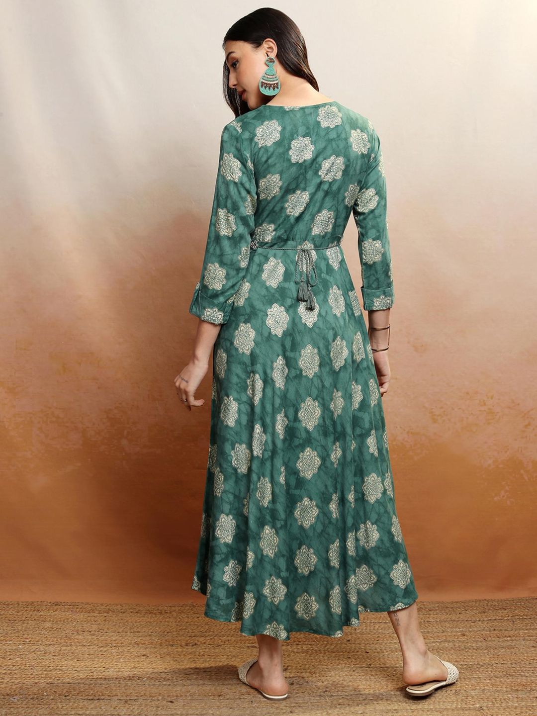 Women Ethnic Floral Printed Maxi Dress with Belt (Set of 2)