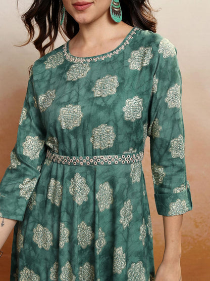 Women Ethnic Floral Printed Maxi Dress with Belt (Set of 2)